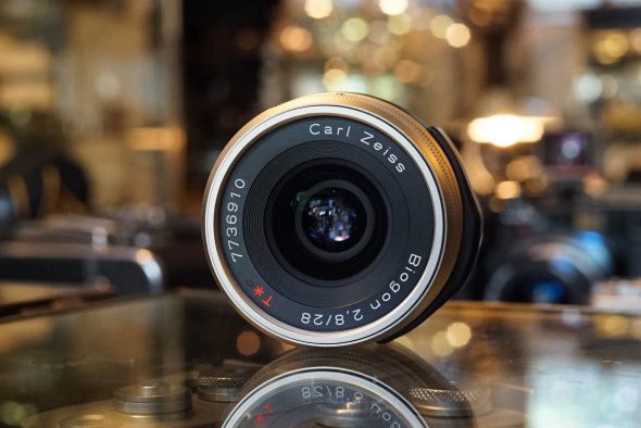 Carl Zeiss Biogon 2.8 / 28mm T* lens for Contax G1 / G2