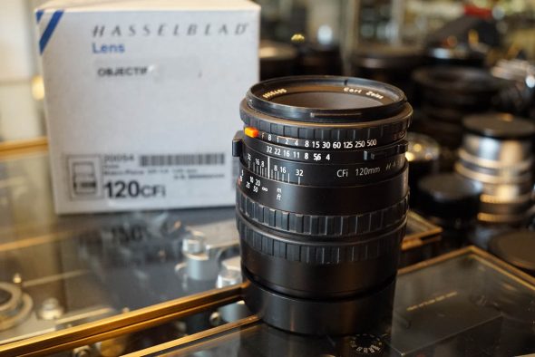 Carl Zeiss Makro-Planar 4 / 120 T* CFi lens for Hasselblad, boxed