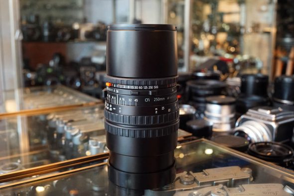 Carl Zeiss Sonnar 5.6 / 250 T* CFi lens for Hasselblad