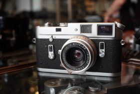 Leica M4 + Leitz 35mm F/2.8 Summaron lens – Rental