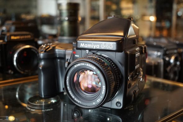 : Mamiya 645 pro kit + Mamiya 2.8 / 80mm lens