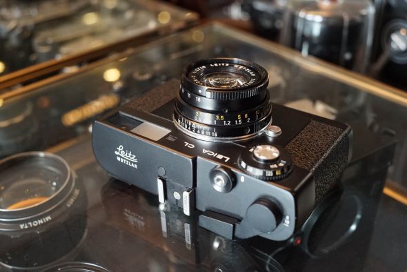 Leica CL + Leitz Summicron-C 1:2 / 40mm lens