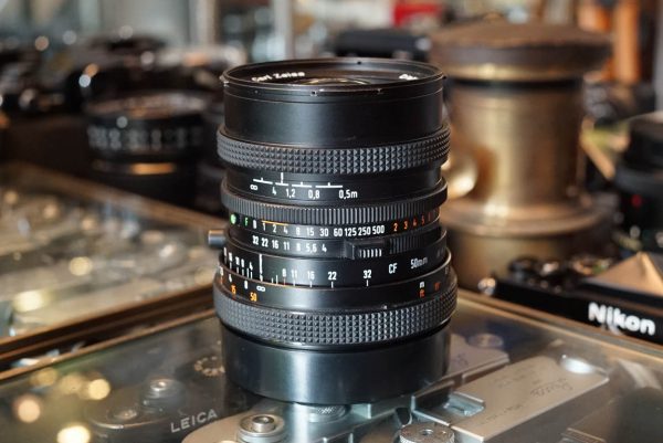 Carl Zeiss Distagon 4 / 50 FLE T* lens for Hasselblad