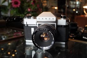 Canonflex RP + Canon Super Canomatic R 50mm 1:1.8 lens