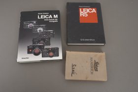 various Leica books, literature and manuals, all in German