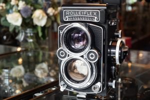 Pre-Owned Rolleiflex 2.8F TLR camera in outstanding condition with fresh CLA. Used Analogue cameras with warranty