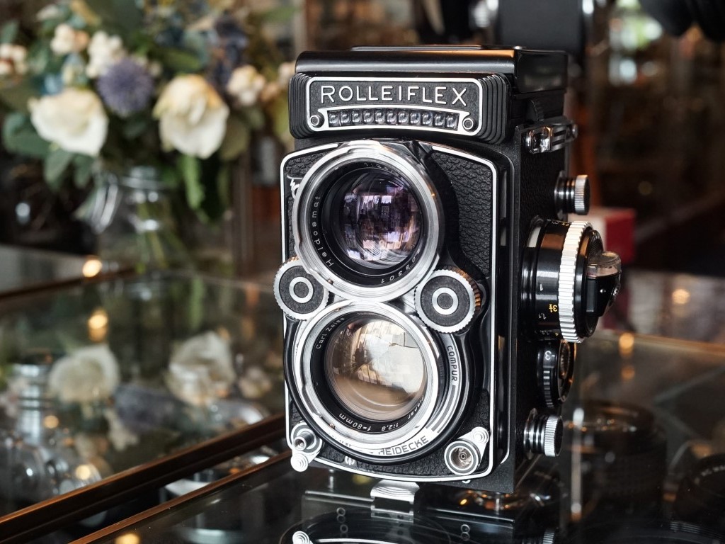 Pre-Owned Rolleiflex 2.8F TLR camera in outstanding condition with fresh CLA. Used Analogue cameras with warranty