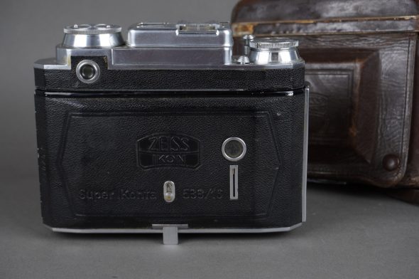 Zeiss Ikon Super Ikonta 533/16 RF camera with 8cm f/2.8 Tessar lens