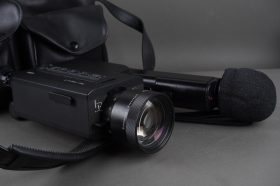 Braun Nizo Integral 5 Super 8 camera with Schneider Macro Variogon 8-40mm 1:1.2