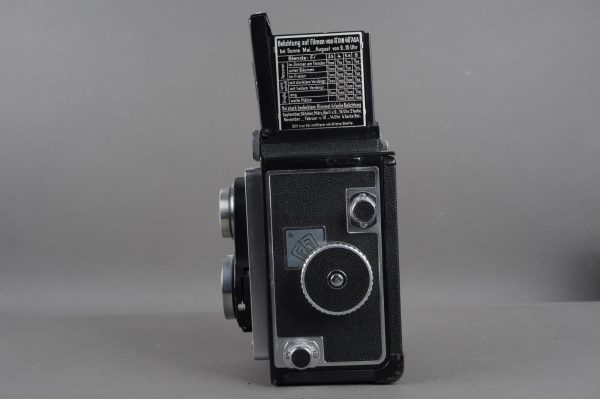 Zeiss Ikon Ikoflex TLR camera