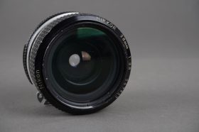 Nikon Nikkor 28mm 1:3.5 AI, worn