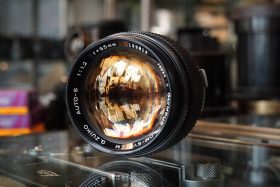 Olympus OM G.Zuiko 1:1.2 / 55mm lens