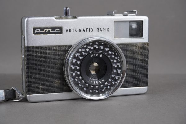 PMC Automatic Rapid half frame camera