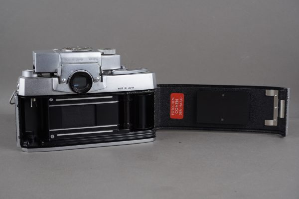 Argus camera with Argus-Sekor 58mm 1:1.7 lens