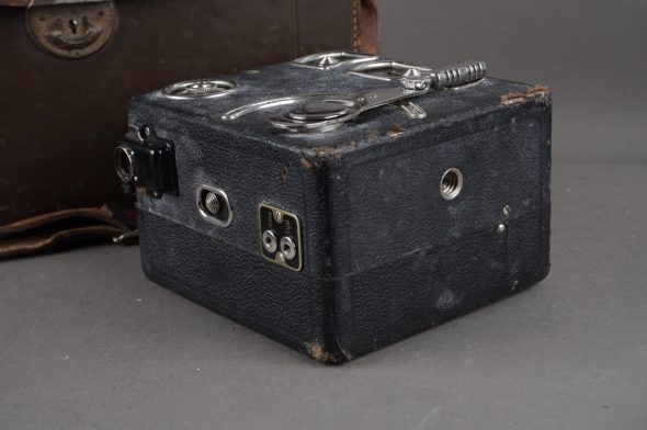 Vintage 16mm Siemens movie camera, probably CII model