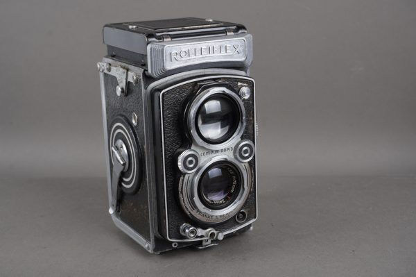 Rollei Rolleiflex 3.5 camera, with Zeiss-Opton Tessar 75mm 1:3.5 T lens