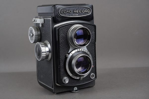 Echo Record TLR camera with Tri-Lausar 8cm f/3.5 lens