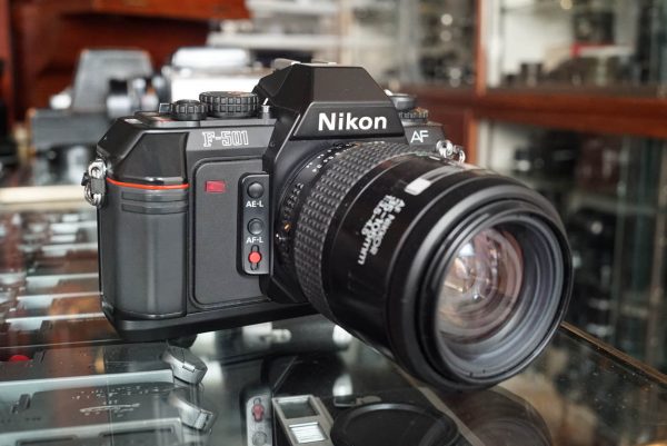 Nikon F501 AF + AF-Nikkor 35-105mm, Boxed