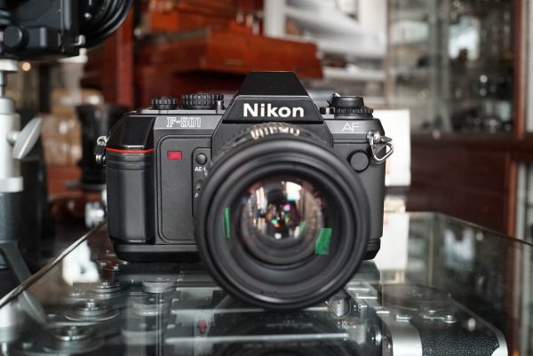 Nikon F501 AF + AF-Nikkor 35-105mm, Boxed