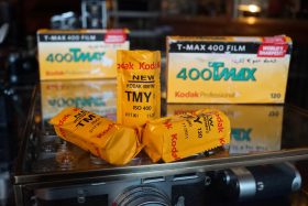 1x Kodak 400 tmax film, 120, expired 2011, single roll