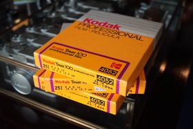1x Kodak Tmax 100 4x5inch, 25 sheets, expired 1994, single box