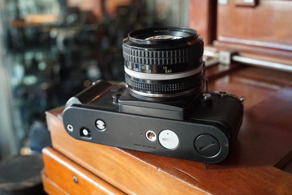 Nikon F3 kit + Nikkor 1:1.4 / 50mm AI lens