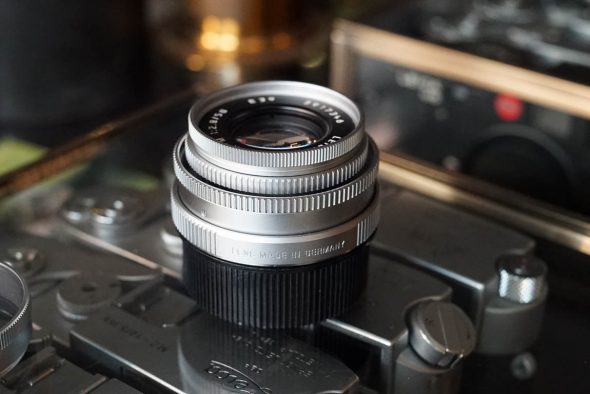 Leica Elmar-M 1:2.8 / 50 + hood