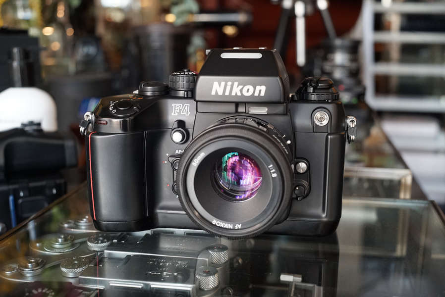 Nikon F4 with MB-21 + AF Nikkor 24-120mm
