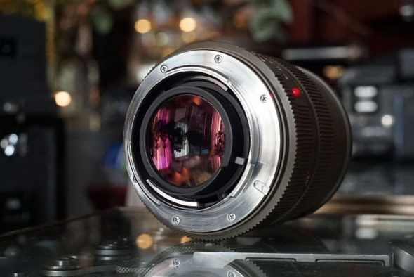 Leica Summilux-R 1:1.4 / 50 Safari 3-cam built in hood