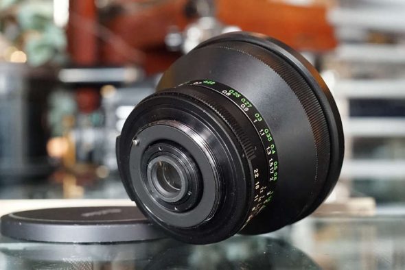 Vivitar 20mm 1:3.8 wide angle lens, M42