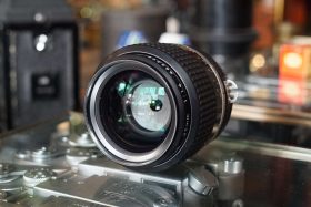 Nikon Nikkor 1:1.4 / 35mm AIs lens