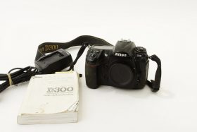 Nikon D300 DSLR camera body (Nikon F mount)