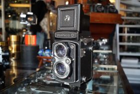 Yashica D TLR camera, boxed