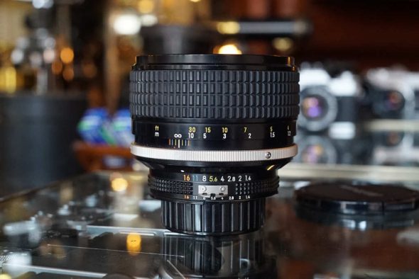 Nikon Nikkor 85mm 1:1.4 AIs lens