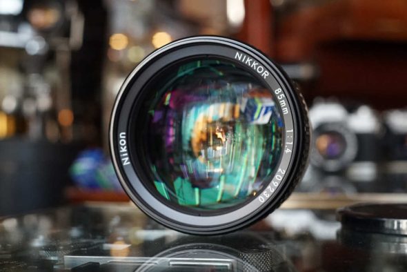 Nikon Nikkor 85mm 1:1.4 AIs lens