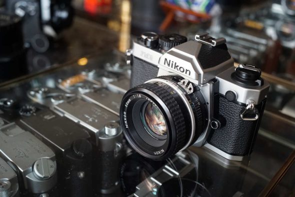 Nikon FM2 Chrome+ Nikon Nikkor 1.8 / 50mm AI lens