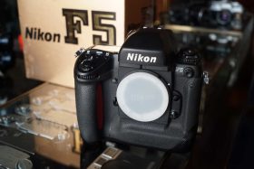 Nikon F5 body with original box