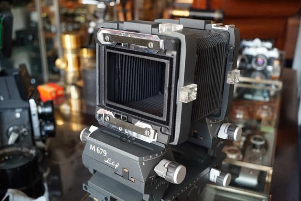 Linhof M679 camera + Carl Zeiss Planar 100mm F/2.8 lens