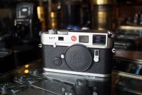 Leica M7 0.72 body in chrome, boxed