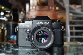 Contax RTS + Carl Zeiss PLanar 1.7 / 50mm