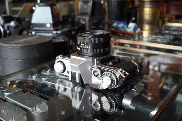Canon AE-1 kit + Canon lens FD 50mm 1:1.8