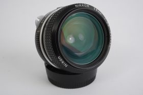Nikon Nikkor 28mm 1:3.5 nonAI (Nikon F mount)