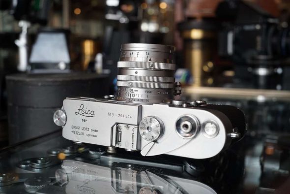 Leica M3 DS + Leitz Summarit 5cm F/1.5 lens from 1954