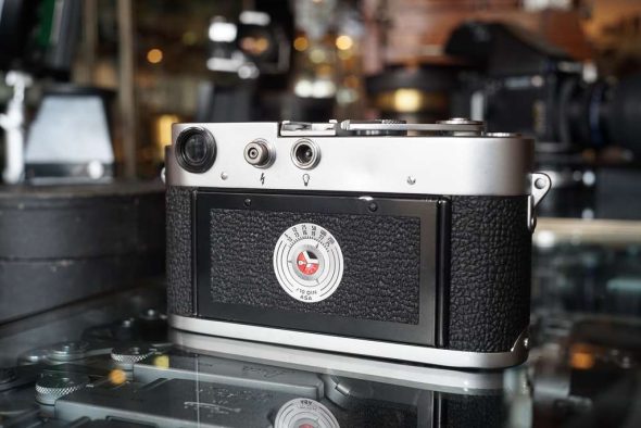 Leica M3 DS + Leitz Summarit 5cm F/1.5 lens from 1954