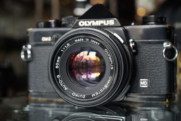 Olympus OM-2n kit + Zuiko 50mm 1:1.8 lens