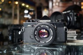 Olympus OM-2n kit + Zuiko 50mm 1:1.8 lens