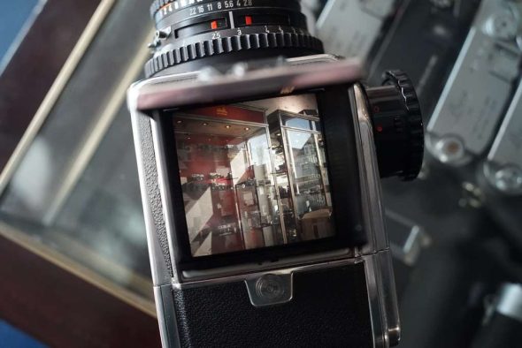 Hasselblad 500C + Carl Zeiss 80mm 1:2.8 Planar *T + meter knob
