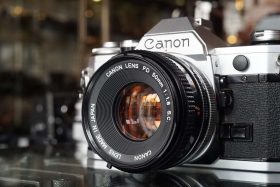 Canon AE-1 Chrome + Canon FD 50mm 1:1.8 S.C