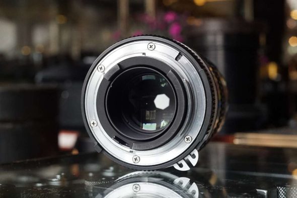 Nikon Nikkor 135mm 1:2.8 AI lens