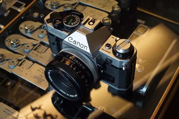 Canon AE1 program + 50mm 1:1.8 S.C